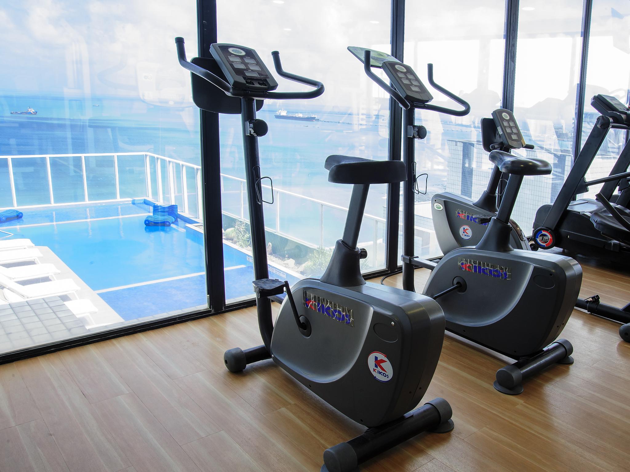 Seara Praia Hotel Fortaleza  Eksteriør billede Upright bikes